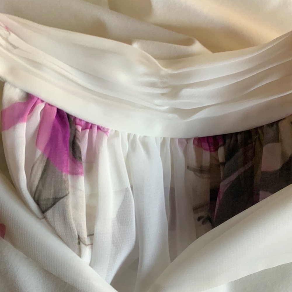 Antonia Melani Layered Floral Top XS - Picture 11 of 11